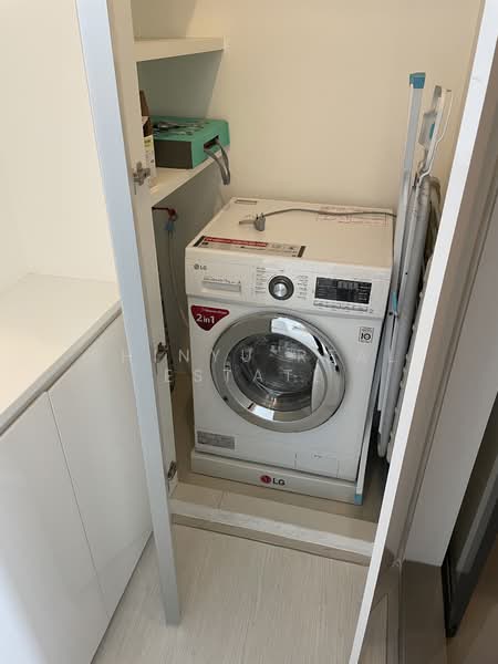 Rhythm Sukhumvit 42, Bangkok, Soi Sukhumvit 42, Sukhumvit Road, Phra Kanong, Khlong Toei, Bangkok, 1 Bedroom, 45 sqm, Condo For Sale, by Shinyu Real Estate, 500213976 - DDproperty.com