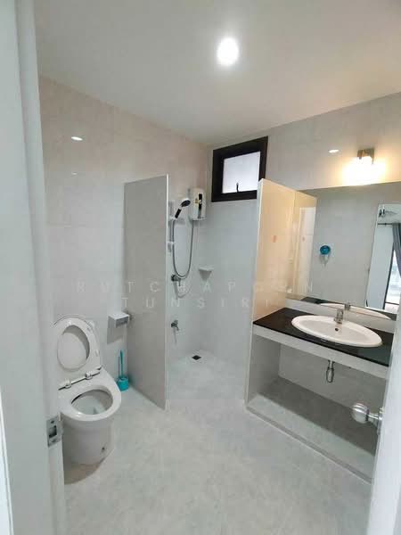 บ้านในโครงการ ให้เช่า – ใกล้กาดฝรั่ง เพียง 5 นาที ค่าเช่า 23,000 บาท / เดือน รหัสทรัพย์ : No.14H947, Chiang Mai, Ban Waen, Hang Dong, Chiang Mai, 3 Bedrooms, 180 sqm, Single Detached House For Rent, by Rutchaporn Tunsiri, 500213991 - DDproperty.com