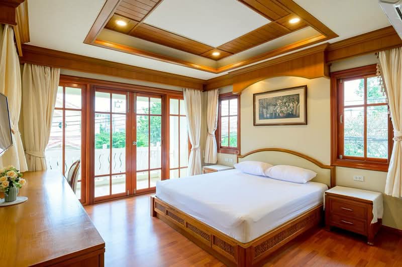 Baan Fah Rim Haad, Chon Buri (Pattaya), Pattaya City, Bang Lamung, Bang Lamung (Pattaya), Chon Buri (Pattaya), 3 Bedrooms, 350 sqm, Single Detached House For Rent, by Philip, 500213999 - DDproperty.com