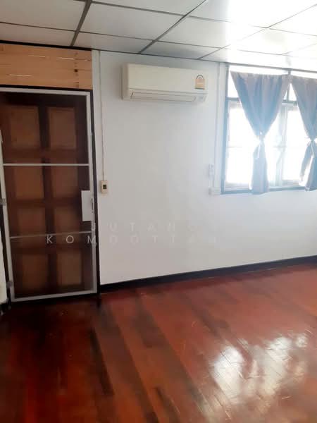 For Rent - ให้เช่าทาวน์เฮ้าส์ 2 ชั้น ซอยประเสริฐมนูกิจ 27 ( ซอยเดียวกับนวมินทร์ซิตี้อเวนิว ) ใกล้bts, Bangkok