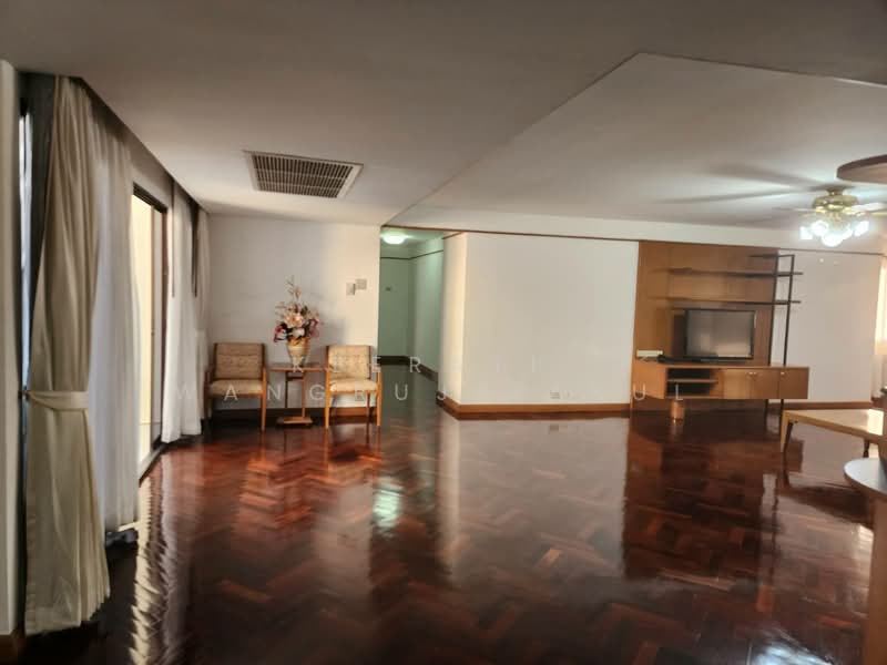 Four Wings Mansion, Bangkok, 32 Soi Sukhumvit 11, Khlongtoei Nua, Watthana, Bangkok, 3 Bedrooms, 240 sqm, Apartment For Rent, by Keerati  Wangrujirakul, 500214038 - DDproperty.com