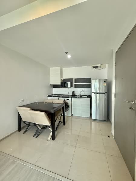 Life Ratchadapisek, Bangkok, 279 Ratchadapisaek Road, Huai Khwang, Huai Khwang, Bangkok, 2 Bedrooms, 56 sqm, Condo For Rent, by Kornkanock Kanockpradit, 500214063 - DDproperty.com