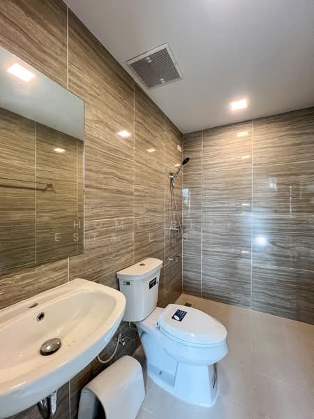 The Verona Village Rama 9-New Krungthepkrita, Bangkok, Patthana Chonabot 3 Road, Khlong Song Ton Nun, Lat Krabang, Bangkok, 3 Bedrooms, 145 sqm, Townhouse For Sale, by HOME Real Estate Service, 500214067 - DDproperty.com