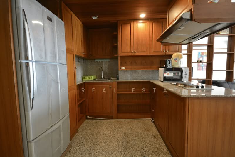 For Sale - Jomtien Beach Condo, Chon Buri (Pattaya)