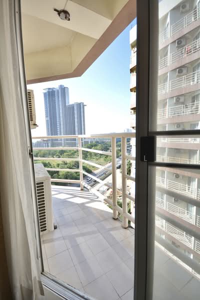 Jomtien Beach Condo : จอมเทียน บีช คอนโด, ชลบุรี, หนองปรือ, บางละมุง, ชลบุรี, 75 ตร.ม., คอนโด ขาย, โดย PLC real estate, 500214074 - DDproperty.com