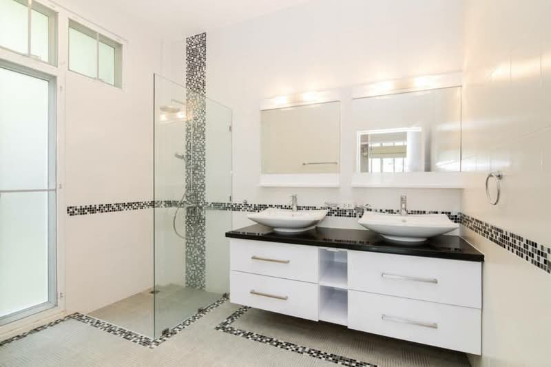 Lee place Pattanakarn Condominium, Bangkok, Pattanakarn 7 Pattanakarn, Prawet, Prawet, Bangkok, 3 Bedrooms, 160 sqm, Villa For Rent, by Saifon Phuphanna, 500214114 - DDproperty.com