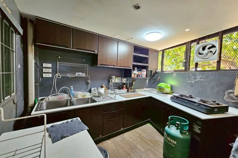 ถนนประดิพัทธิ์ ซอยประดิพัทธิ์ 1, Bangkok, ประดิพัทธิ์, Phaya Thai, Phaya Thai, Bangkok, 4 Bedrooms, 140 sqm, Townhouse For Sale, by คุณแพรว, 500214214 - DDproperty.com