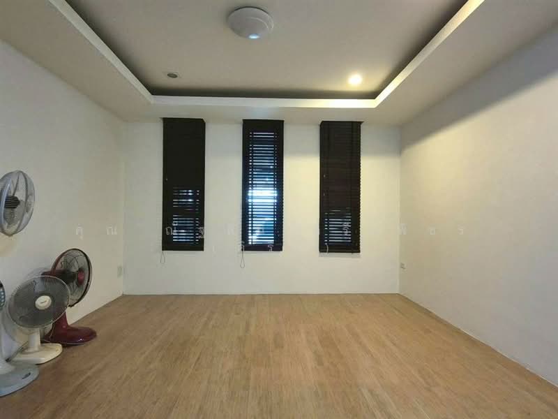 บ้านเดี่ยว 3 ชั้น 176 ตร.ว. บ้านเดี่ยว ซอยรามอินทรา65 แยก2-6 ถนนรามอินทรา, กรุงเทพ, ถนนรามอินทรา, ท่าแร้ง, บางเขน, กรุงเทพ, 750 ตร.ม., บ้านเดี่ยว ขาย, โดย คุณ ณัฐสิน ตรีเพ็ชร (คิริน), 500214229 - DDproperty.com