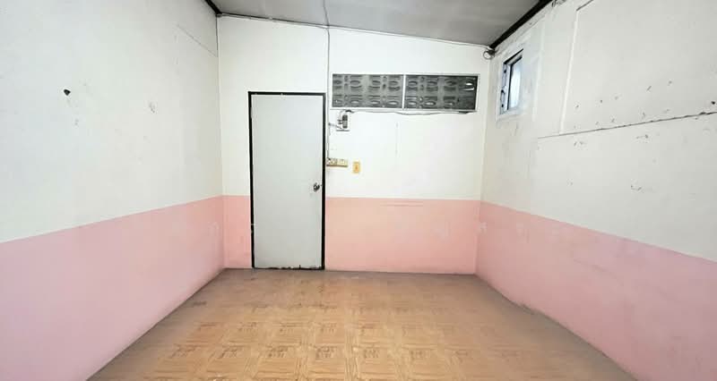 For Sale - อาคารพาณิชย์ 2 ชั้น 2 คูหาติดกัน (หลังมุม) ซอยพหลโยธิน 62, Pathum Thani