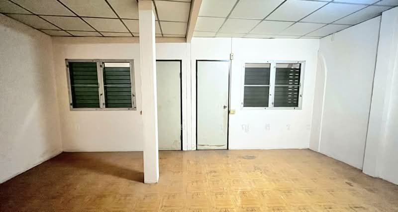 For Sale - อาคารพาณิชย์ 2 ชั้น 2 คูหาติดกัน (หลังมุม) ซอยพหลโยธิน 62, Pathum Thani