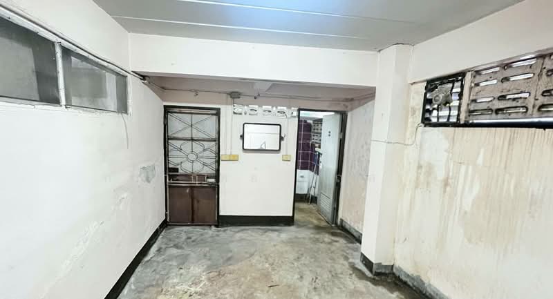 For Sale - อาคารพาณิชย์ 2 ชั้น 2 คูหาติดกัน (หลังมุม) ซอยพหลโยธิน 62, Pathum Thani