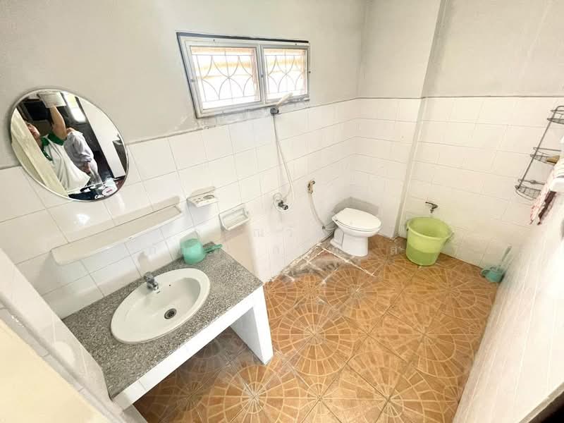 ขาย ทาวน์เฮ้าส์ 2 ชั้น หลังมุม หมู่บ้าน ธนกร ถนนจันทร์ทองเอี่ยม, นนทบุรี, บางรักพัฒนา, บางบัวทอง, นนทบุรี, 90 ตร.ม., ทาวน์เฮ้าส์ ขาย, โดย กรณวัสส์ กัณฑวัสส์วงส์, 500214246 - DDproperty.com