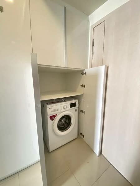 Maestro 03 Ratchada-Rama 9, Bangkok, Soi Ratchadaphisek 3 Ratchadaphisek Road, Din Daeng, Din Daeng, Bangkok, 1 Bedroom, 30 sqm, Condo For Rent, by วรกร สิทธิลู่ตระกูล, 500214251 - DDproperty.com