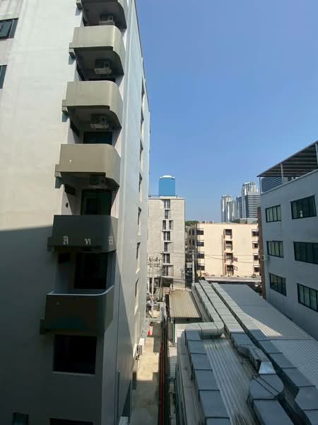 Maestro 03 Ratchada-Rama 9, Bangkok, Soi Ratchadaphisek 3 Ratchadaphisek Road, Din Daeng, Din Daeng, Bangkok, 1 Bedroom, 30 sqm, Condo For Rent, by วรกร สิทธิลู่ตระกูล, 500214251 - DDproperty.com