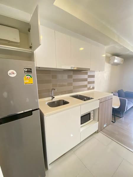 Maestro 03 Ratchada-Rama 9, Bangkok, Soi Ratchadaphisek 3 Ratchadaphisek Road, Din Daeng, Din Daeng, Bangkok, 1 Bedroom, 30 sqm, Condo For Rent, by วรกร สิทธิลู่ตระกูล, 500214251 - DDproperty.com