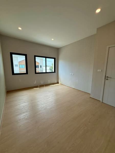 PLEX Onnut - Wongwaen, Bangkok, Sukhaphiban 2 Road, Dok Mai, Prawet, Bangkok, 3 Bedrooms, 75 sqm, Townhouse For Sale, by Jutarat Jitmun, 500214256 - DDproperty.com