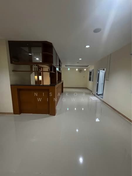 6-BR House, Bangkok, Bang Chak, Phra Khanong, Bangkok, 6 Bedrooms, 888 sqm, Single Detached House For Sale, by Nisakorn Wingwat, 500214283 - DDproperty.com