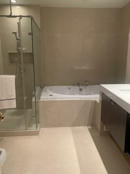 Athenee Residence, Bangkok, 65 Witthayu Road, Lumphini, Pathum Wan, Bangkok, 3 Bedrooms, 215 sqm, Condo For Rent, by Kanchana Praneewong, 500214293 - DDproperty.com