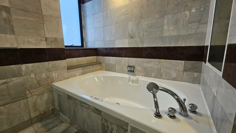 President Park Sukhumvit 24, Bangkok, 99 Sukhumvit 24 Alley, Khlongtoei Nua, Watthana, Bangkok, 3 Bedrooms, 260 sqm, Condo For Rent, by BANGKOK PROPERTY AGENTS, 500214296 - DDproperty.com