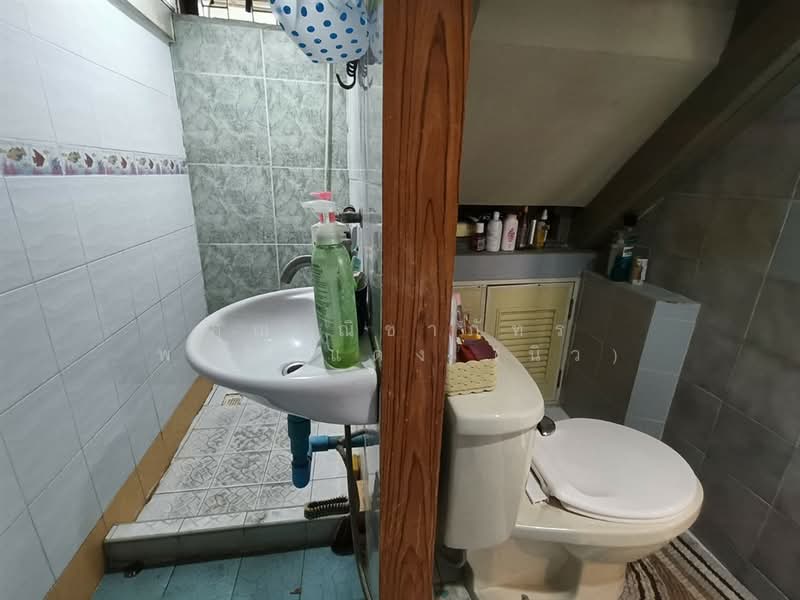 บ้านเดี่ยว 2 ชั้น 39 ตร.ว. ชุมชนฟื้นนครร่มเกล้า ระยะ4 โซน 10 ซอยเคหะร่มเกล้า31 แยก4-3, กรุงเทพ, ถนนรามอินทรา, คลองสองต้นนุ่น, ลาดกระบัง, กรุงเทพ, 180 ตร.ม., บ้านเดี่ยว ขาย, โดย คุณ ณิชาภัทร พลอยแดง (นิว), 500214310 - DDproperty.com