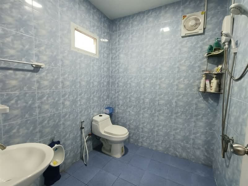 บ้านเดี่ยว 2 ชั้น 39 ตร.ว. ชุมชนฟื้นนครร่มเกล้า ระยะ4 โซน 10 ซอยเคหะร่มเกล้า31 แยก4-3, กรุงเทพ, ถนนรามอินทรา, คลองสองต้นนุ่น, ลาดกระบัง, กรุงเทพ, 180 ตร.ม., บ้านเดี่ยว ขาย, โดย คุณ ณิชาภัทร พลอยแดง (นิว), 500214310 - DDproperty.com