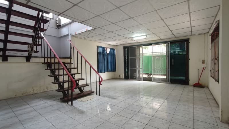 ขาย - บ้านเดี่ยวลาดพร้าว บ้านเดี่ยวพหลโยธิน เสนานิคม 2 หลัง 88 ตรว พื้นที่รวม 300 ตรม 7 ห้องนอน, กรุงเทพ