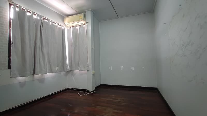 ขาย - บ้านเดี่ยวลาดพร้าว บ้านเดี่ยวพหลโยธิน เสนานิคม 2 หลัง 88 ตรว พื้นที่รวม 300 ตรม 7 ห้องนอน, กรุงเทพ