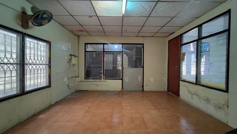 ขาย - บ้านเดี่ยวลาดพร้าว บ้านเดี่ยวพหลโยธิน เสนานิคม 2 หลัง 88 ตรว พื้นที่รวม 300 ตรม 7 ห้องนอน, กรุงเทพ