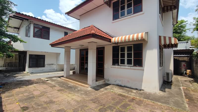 บ้านเดี่ยวลาดพร้าว บ้านเดี่ยวพหลโยธิน เสนานิคม 2 หลัง 88 ตรว พื้นที่รวม 300 ตรม 7 ห้องนอน, Bangkok, ลาดปลาเค้า, Lat Phrao, Lat Phrao, Bangkok, 7 Bedrooms, 300 sqm, Single Detached House For Sale, by สุชาติ ปรีชา, 500214325 - DDproperty.com