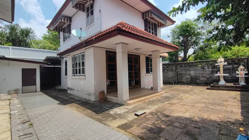 ขาย - บ้านเดี่ยวลาดพร้าว บ้านเดี่ยวพหลโยธิน เสนานิคม 2 หลัง 88 ตรว พื้นที่รวม 300 ตรม 7 ห้องนอน, กรุงเทพ