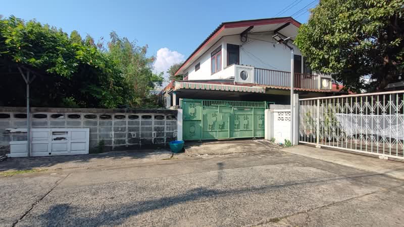 ขาย - บ้านเดี่ยวลาดพร้าว บ้านเดี่ยวพหลโยธิน เสนานิคม 2 หลัง 88 ตรว พื้นที่รวม 300 ตรม 7 ห้องนอน, กรุงเทพ