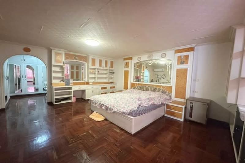 อินทามระ 1, Bangkok, Samsen Nai, Phaya Thai, Bangkok, 8 Bedrooms, 450 sqm, Single Detached House For Sale, by คุณเปิ้ล, 500214346 - DDproperty.com