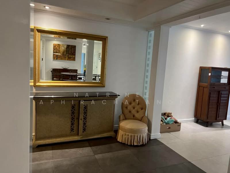 Kallista Mansion, Bangkok, 64 Soi Sukhumvit 11, Khlongtoei Nua, Watthana, Bangkok, 3 Bedrooms, 315 sqm, Condo For Rent, by Natrinee Aphirachatanon, 500214350 - DDproperty.com