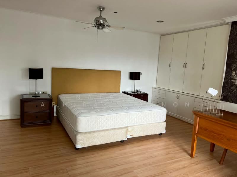 Kallista Mansion, Bangkok, 64 Soi Sukhumvit 11, Khlongtoei Nua, Watthana, Bangkok, 3 Bedrooms, 315 sqm, Condo For Rent, by Natrinee Aphirachatanon, 500214350 - DDproperty.com