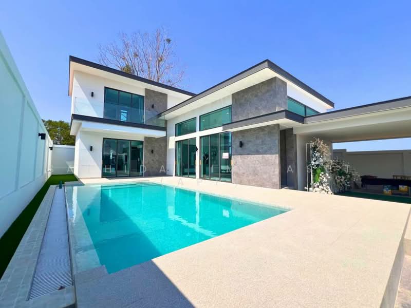 Layan Chak Nok, Chon Buri (Pattaya), Toongklom-Talman 20, Bang Lamung, Bang Lamung (Pattaya), Chon Buri (Pattaya), 3 Bedrooms, 447 sqm, Villa For Sale, by Sathida Limphasut (App), 500214403 - DDproperty.com