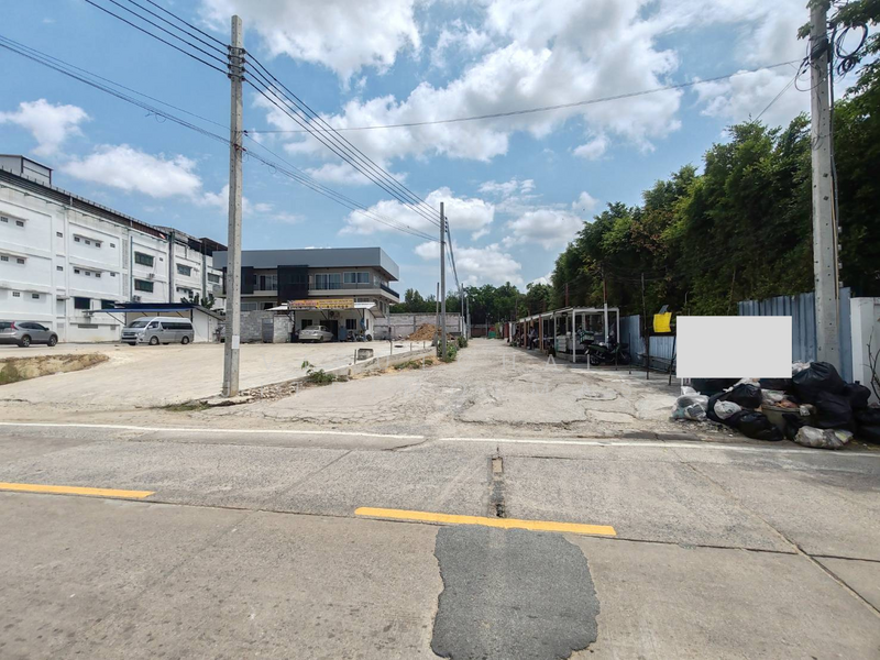 For Sale - ขายที่ดิน ถนนกาญจนาภิเษก 7 เนื้อที่ 350 ตารางวา ถมสูงจากถนน 1 เมตร เทคอนกรีตเต็มพื้นที่เรียบร้อย, Bangkok