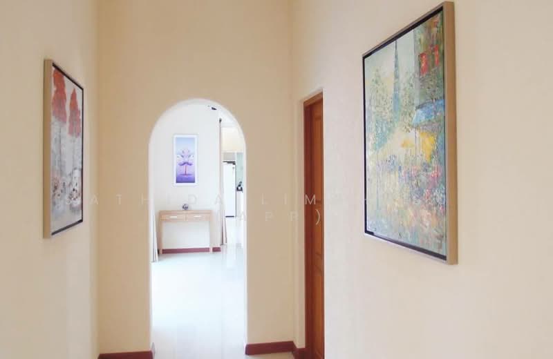 Santa Maria, Chon Buri (Pattaya), Tambon Pong, Poong, Bang Lamung (Pattaya), Chon Buri (Pattaya), 4 Bedrooms, 400 sqm, Villa For Rent, by Sathida Limphasut (App), 500214466 - DDproperty.com