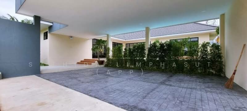 The Village Housing Estate by Horseshoe Point : เดอะ วิลเลจ เฮ้าส์ซิ่ง เอสเตท โดย ฮอร์สชู พอยท์, ชลบุรี, ถนนทุ่งกลม-ห้วยตาหนู, หนองปรือ, บางละมุง, ชลบุรี, 275 ตร.ม., วิลล่า ให้เช่า, โดย Sathida Limphasut (App), 500214481 - DDproperty.com