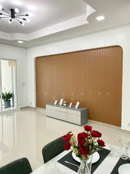 ทาวน์เฮ้าส์ 2 ชั้น ตรงข้ามกองสลาก เนื้อที่ 20 ตารางวา 3 ห้องนอน ซอยรณสิทธิพิชัย 13 จ.นนทบุรี, Nonthaburi, Tha-Sai, Muang Nonthaburi, Nonthaburi, 2 Bedrooms, 80 sqm, Townhouse For Sale, by สรภพ ยอดไชย (สีฝุ่น), 500214521 - DDproperty.com