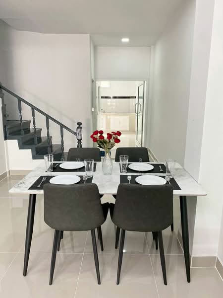 ทาวน์เฮ้าส์ 2 ชั้น ตรงข้ามกองสลาก เนื้อที่ 20 ตารางวา 3 ห้องนอน ซอยรณสิทธิพิชัย 13 จ.นนทบุรี, Nonthaburi, Tha-Sai, Muang Nonthaburi, Nonthaburi, 2 Bedrooms, 80 sqm, Townhouse For Sale, by สรภพ ยอดไชย (สีฝุ่น), 500214521 - DDproperty.com