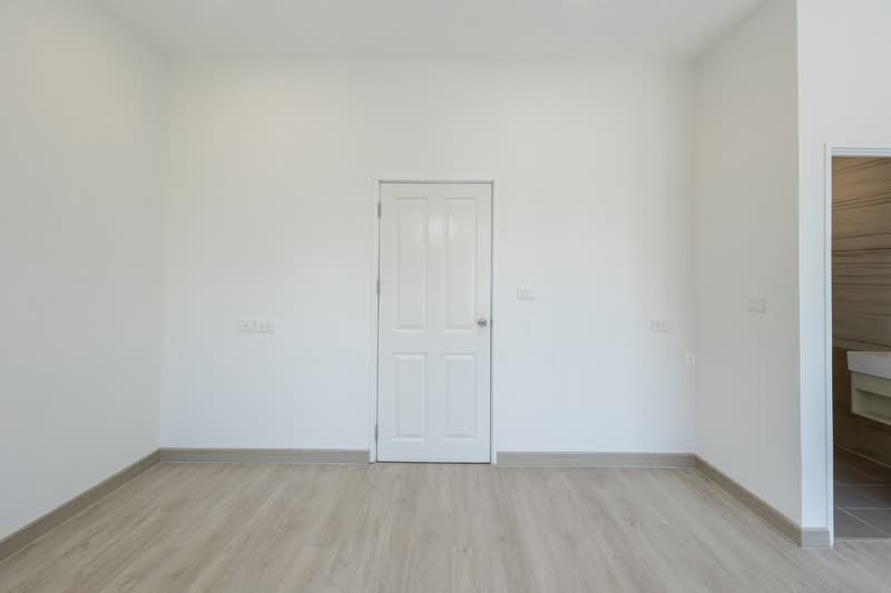 Golden Town Bangna-Suanluang, Bangkok, Kanchanapisek Road, Dok Mai, Prawet, Bangkok, 4 Bedrooms, 113 sqm, Townhouse For Sale, by Tharnavee Tharnasetthadakul, 500214528 - DDproperty.com