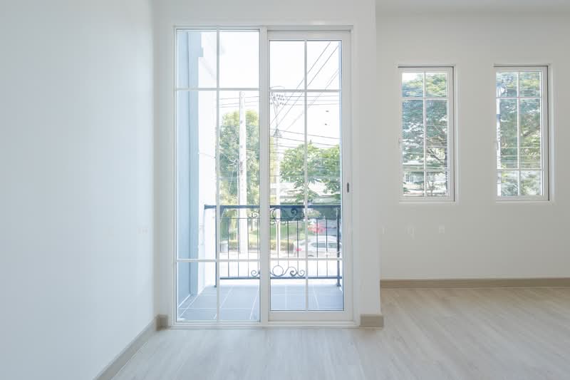 Golden Town Bangna-Suanluang, Bangkok, Kanchanapisek Road, Dok Mai, Prawet, Bangkok, 4 Bedrooms, 113 sqm, Townhouse For Sale, by Tharnavee Tharnasetthadakul, 500214528 - DDproperty.com