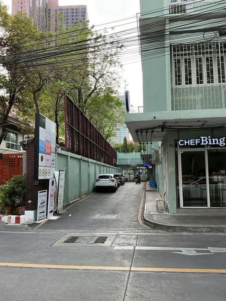 Warehouse + Office 600 square meters Sukhumvit 36, Near Thonglor, Bangkok, Phra Kanong, Khlong Toei, Bangkok, , 600 sqm, Shophouse For Rent, by LINE @firststep, 500214538 - DDproperty.com
