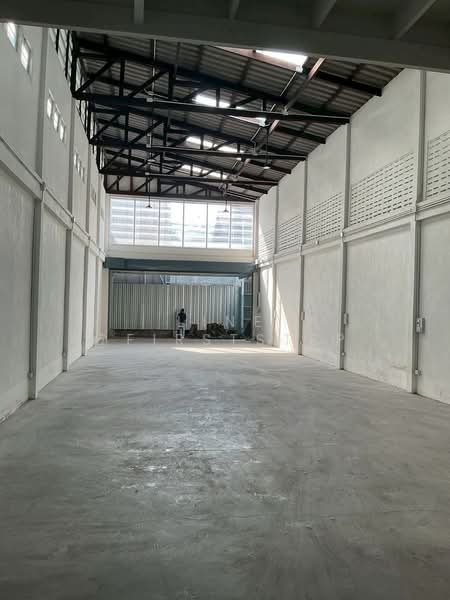 โกดัง + ออฟฟิศ 600 ตารางเมตร ใจกลางสุขุมวิท 36 ใกล้ Thonglor, กรุงเทพ, พระโขนง, คลองเตย, กรุงเทพ, 600 ตร.ม., ตึกแถว-อาคารพาณิชย์ ให้เช่า, โดย LINE @firststep, 500214538 - DDproperty.com