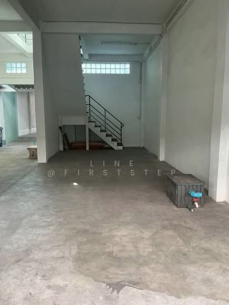 Warehouse + Office 600 square meters Sukhumvit 36, Near Thonglor, Bangkok, Phra Kanong, Khlong Toei, Bangkok, , 600 sqm, Shophouse For Rent, by LINE @firststep, 500214538 - DDproperty.com