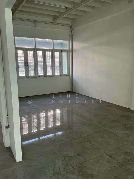 Warehouse + Office 600 square meters Sukhumvit 36, Near Thonglor, Bangkok, Phra Kanong, Khlong Toei, Bangkok, , 600 sqm, Shophouse For Rent, by LINE @firststep, 500214538 - DDproperty.com