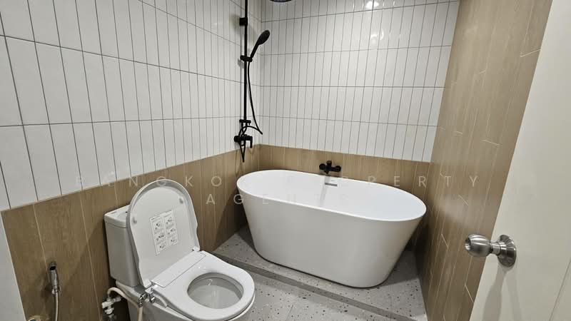 Top View Tower, Bangkok, Soi Sukhumvit 59, Khlong Tan Nua, Watthana, Bangkok, 3 Bedrooms, 150 sqm, Condo For Rent, by BANGKOK PROPERTY AGENTS, 500214555 - DDproperty.com