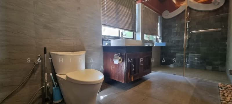 Perla Villa Pattaya, Chon Buri (Pattaya), Poong, Bang Lamung (Pattaya), Chon Buri (Pattaya), 5 Bedrooms, 415 sqm, Villa For Rent, by Sathida Limphasut (App), 500214580 - DDproperty.com