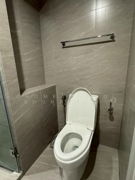 Reference Sathorn-Wongwianyai, Bangkok, Krung Thonburi 2 Alley, Bang Lam Phu Lang, Khlong San, Bangkok, 1 Bedroom, 32 sqm, Condo For Rent, by Chomratkamol Soontorntarawong (Gor), 500214597 - DDproperty.com