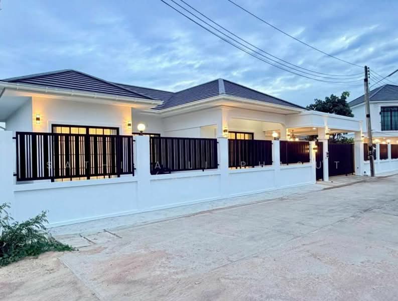T. W. Wong Amat Beach Resort, Chon Buri (Pattaya), นาเกลือ นาเกลือ, Nong Pru, Bang Lamung (Pattaya), Chon Buri (Pattaya), 3 Bedrooms, 200 sqm, Villa For Sale, by Sathida Limphasut (App), 500214599 - DDproperty.com